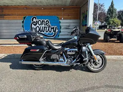 Displacement: 107 cu in. (1,746 cc) Engine Type: Twin-Cooled Milwaukee-Eight 107 Bore and Stroke: 3....