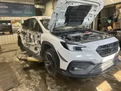 25-2209-22 SUBARU WRX 67537 KM AIR BAGS DEPLOYE , AUTO EN MARCHE ,AUTO ACCIDENTE V.G.A ,PIECES DISPO...