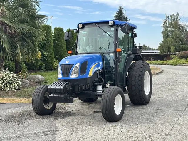 2009 New Holland T4020 Utility Tractor in Heavy Trucks in Delta/Surrey/Langley - Image 5