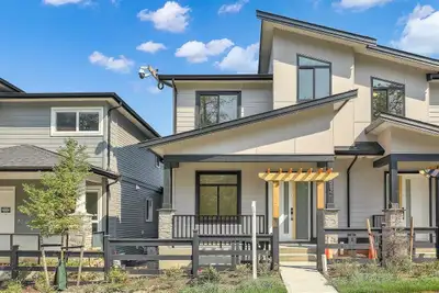 This stunning, brand-new 5-bedroom, 4-bathroom duplex in the highly desirable Willoughby area offers...