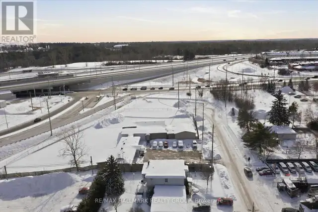 2 - 1215 RAINBOW STREET Ottawa, Ontario in Commercial & Office Space for Rent in Ottawa - Image 21