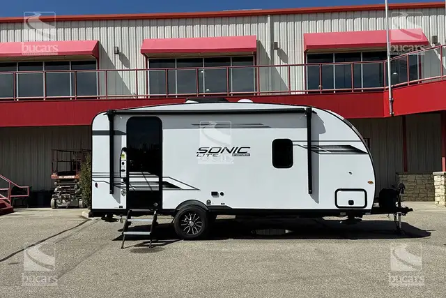 2026 VENTURE RV SONIC LITE 169VRK in Travel Trailers & Campers in Calgary - Image 4