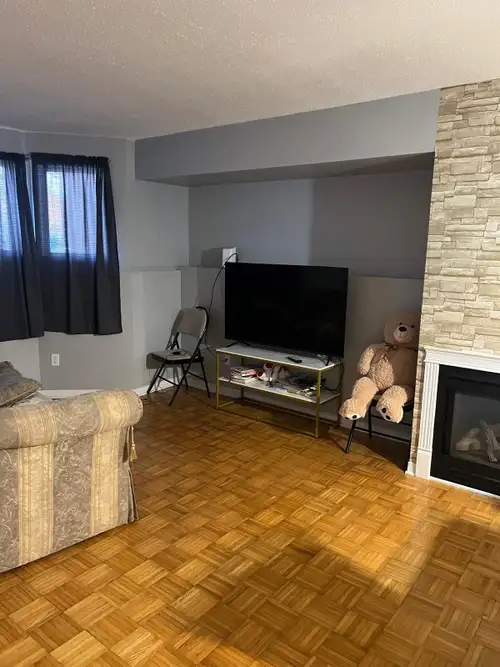 GRAND Rare Appt à louer/rent Plateau Hull Sept (1er étage, 1st floor) 1745$ / 1 parking (English ver...