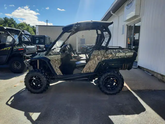 2019 Can-Am Commander XT 1000 R Low Kms in ATVs in Bridgewater - Image 6