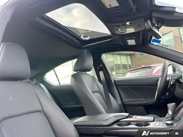 2025 Lexus IS 300 Awd | Leather | Sunroof | Accident Free in Cars & Trucks in Mississauga / Peel Region - Image 26