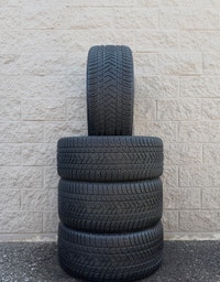 (95%) 2x 285/40R22 & 2x 315/35R22 Pirelli 22” Winters City of Toronto Toronto (GTA) Preview