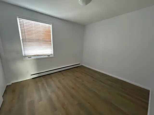 Fully Renovated 1 Bedroom Suite — All Inclusive in Long Term Rentals in Sarnia - Image 9