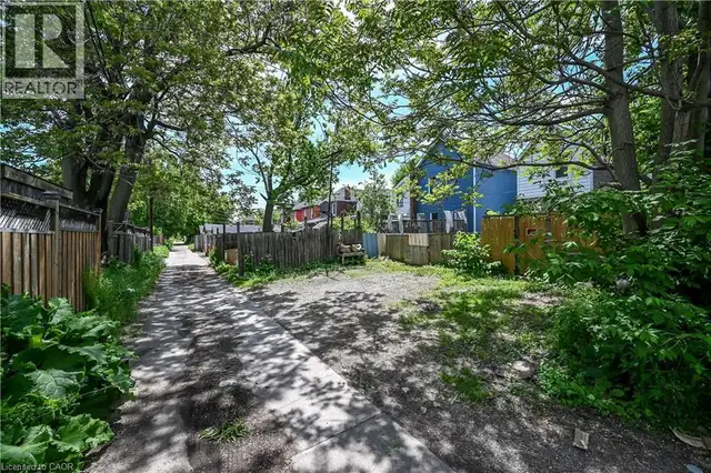 55 FRANCIS Street Hamilton, Ontario in Houses for Sale in Mississauga / Peel Region - Image 10