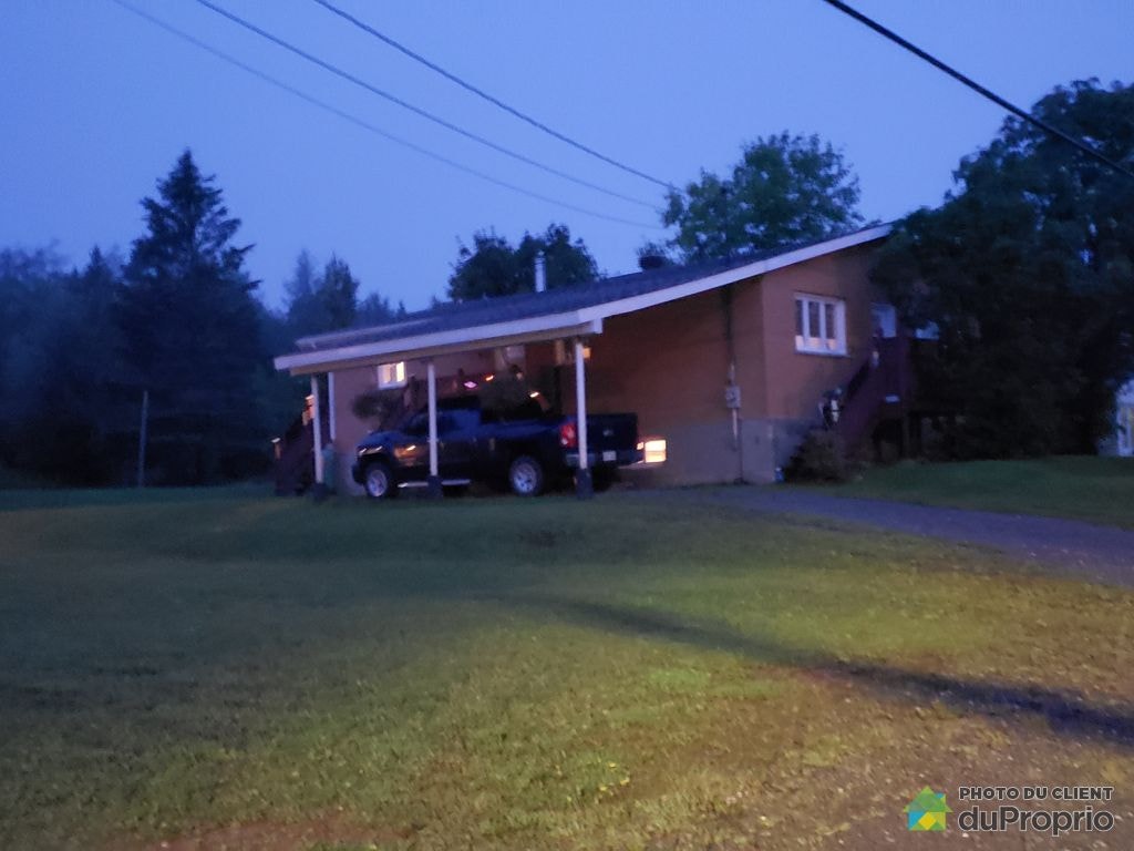 $289,999 - Bungalow for sale in Pabos — photo 1