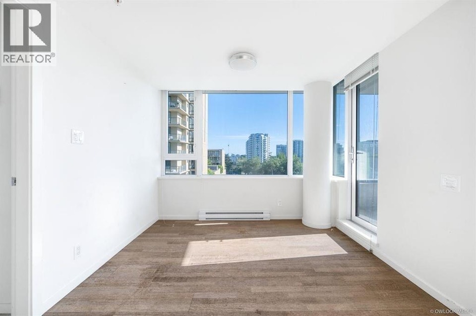 808 7733 FIRBRIDGE WAY Richmond, British Columbia 2