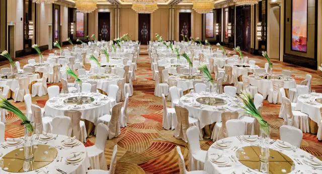 Experienced Banque manager / supervisor  wanted in Bar, Food & Hospitality in Calgary - Image 2