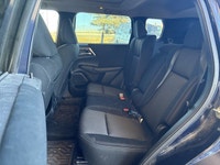 This Mitsubishi Outlander boasts a Regular Unleaded I-4 2.5 L/152 engine powering this Variable tran... (image 6)