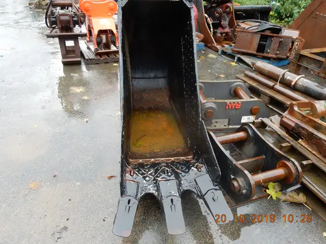 ESCO EXTREME DUTY 350-500 RIPPING-TRENCHING SHORING  24" &  48" in Heavy Equipment in City of Toronto - Image 4