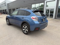 Well-kept and versatile compact crossover combining Subarus legendary Symmetrical All-Wheel Drive wi... (image 2)