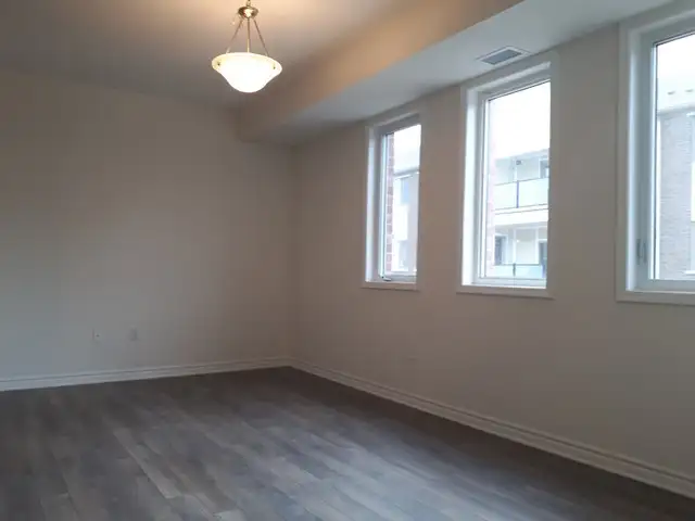 3 Bedroom 3 Washroom townhouse for Rent Pickering in Long Term Rentals in Oshawa / Durham Region - Image 13