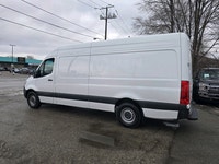 Perfect Auto CLEAN CARFAX - ONE OWNER - BUMPER TO BUMPER FACTORY WARRANTY - 3 SEATER - 4 CYLINDER ,... (image 3)