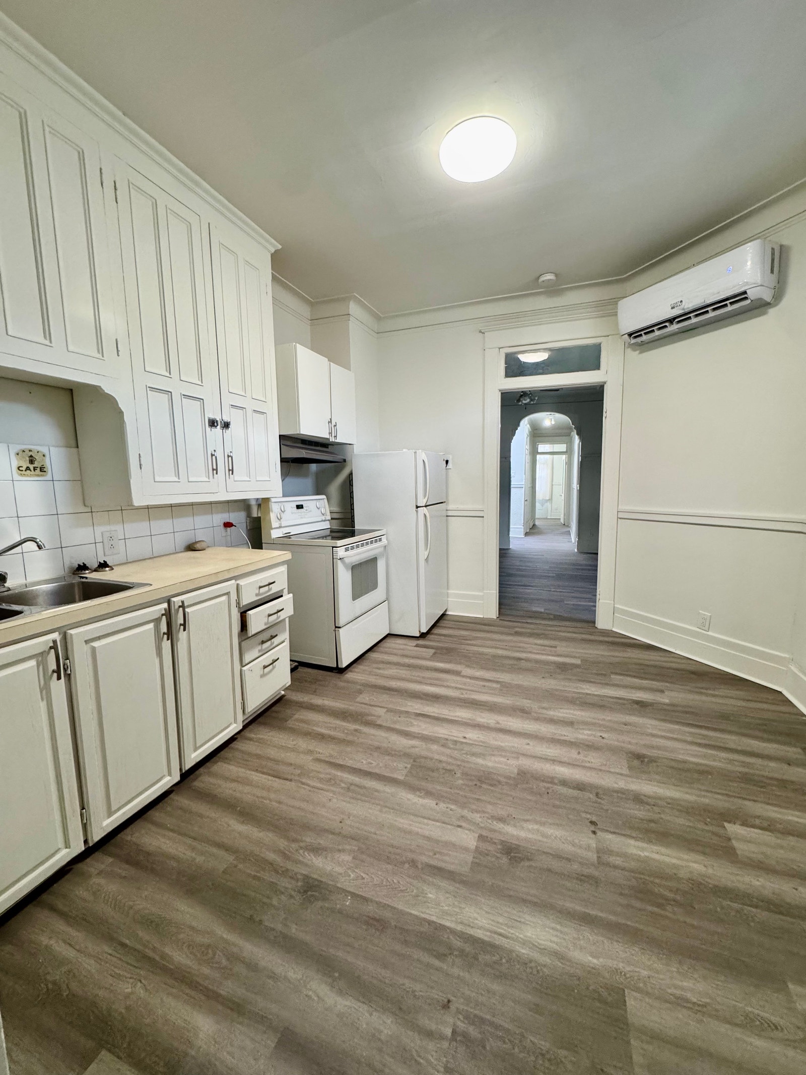1572 Rue Montcalm — photo 3