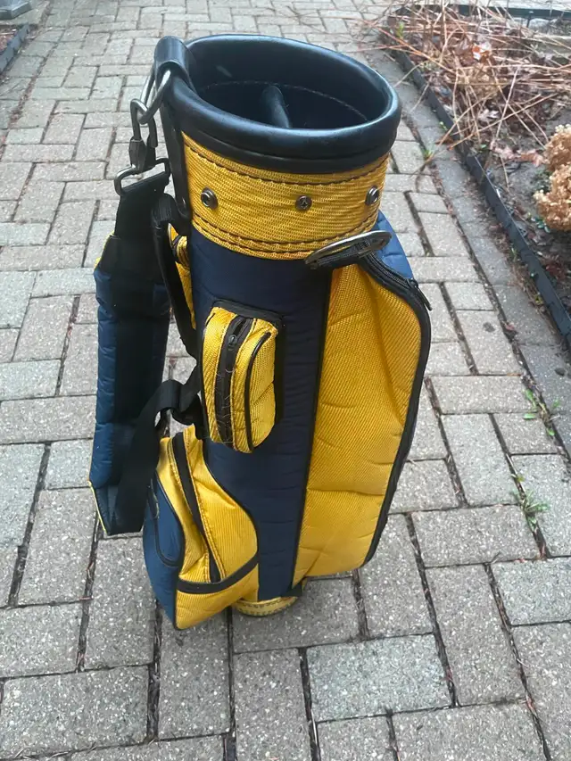 2xs Junior Golf Club Youth Set & Yellow Bag for Kids Right Hand in Golf in City of Toronto - Image 4