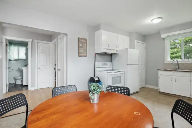 C5 MAIN - 3 BEDROOMS | FULLY FURNISHED ALL UTILITIES INCLUDE in Long Term Rentals in Moncton - Image 19