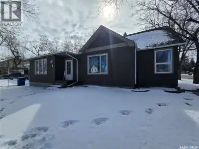 You’re not going to want to miss this one! This surprisingly spacious 4 bedroom house packs a punch...