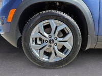 CLEAN CARFAX. STYLISH, PRACTICAL, & EFFICIENT SUV Get behind the wheel of the 2025 Kia Seltos EX AWD... (image 9)
