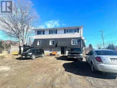 $1950 ALL INCLUSIVE. WATER HYDRIO GAS. The main floor spacious unit offers 3 beds, 2 bath (ensuite),...