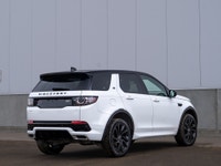 CARGET AUTOMOTIVE is thrilled to offer this 2018 Land Rover Discovery Sport HSE Luxury, a premium co... (image 6)