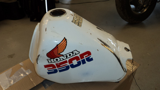 Honda used dirt/dual-sport steel fuel tanks in Motorcycle Parts & Accessories in Moose Jaw - Image 3