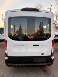 **CARS TRUCKS SUV 4X4 VAN AWD EDMONTON FINANCING AVAILABLE EASY FINANCING ** 2022 FORD T-350 15 PASS... (image 7)