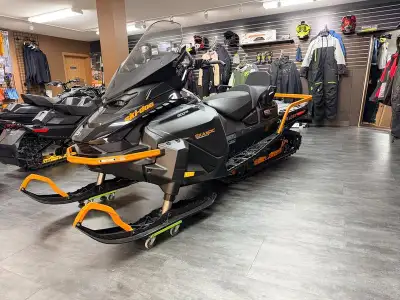 2027 Ski-Doo Skandic LE 900 ACE 154 ES Silent C WT 1.5 S_Lev_4.5"_Blk Unmatched work ethic comes sta...