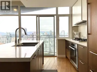This lovely 2 bedroom, 2 bathroom Vancouver Furnished Condo Rental at The Mark in Yaletown offers in...