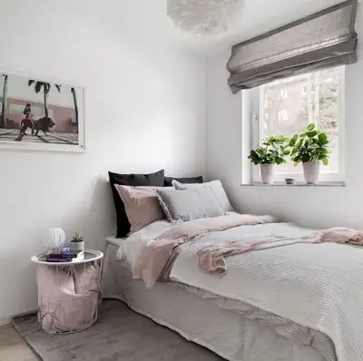 Chambre à louer dans un 4 1/2, pour plusieurs mois (à discuter selon vos besoins). Accès à tout l'ap...