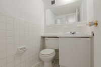 Akelius studio apartment for rent. Located near ave Mont-Royal in the Plateau Mont-Royal neighborhoo... (image 3)