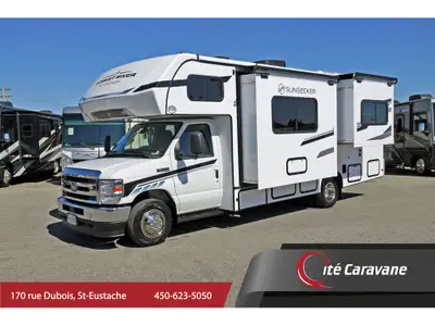 Forest River Sunseeker 2440 2 extensions CLASSE C + crics hydraulics Tissu : Lava boiseries : River...