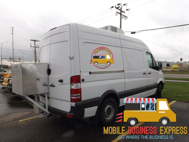BE YOUR OWN BOSS! MOBILE PET GROOMING VANS & TRAILERS FINANCING in Animal & Pet Services in Vancouver - Image 2