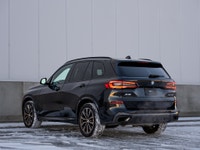 CARGET AUTOMOTIVE is thrilled to offer this 2022 BMW X5 xDrive40i, a midsize luxury SUV powered by a... (image 7)