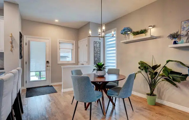 PRICE DROP! STUNNING END UNIT SETON TOWNHOUSE WITHOUT CONDO FEES63347541619715123
