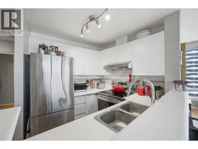 1607 989 NELSON STREET Vancouver, British Columbia in Condos for Sale in Vancouver - Image 8