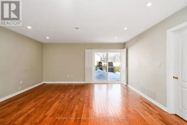 4 - 275 HURON STREET Clearview (Stayner), Ontario in Houses for Sale in Oakville / Halton Region - Image 17