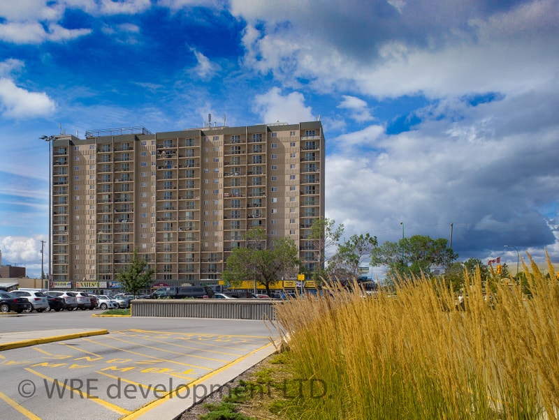 Towers of Polo Park St James is the Location Location Location! Long