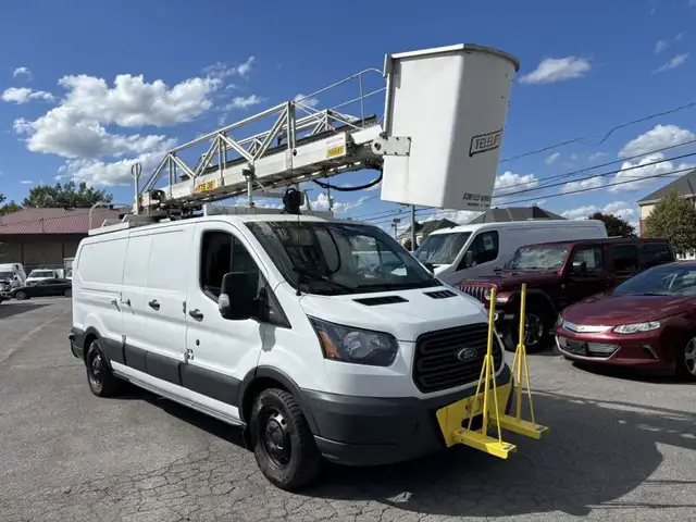 2018 Ford Transit Cargo Van WITH BOOM LIFT65359640947842124