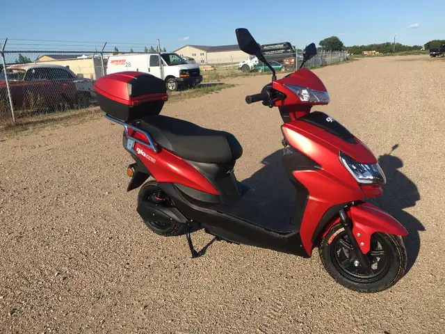 BRAND NEW GIO PHOENIX SUPER ELECTRIC SCOOTER $1999.00 in Scooters & Pocket Bikes in Winnipeg - Image 9