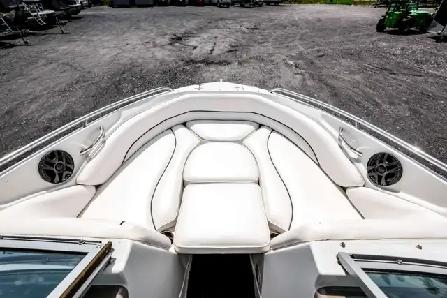 2008 Crownline 210LS in Powerboats & Motorboats in Rimouski / Bas-St-Laurent - Image 24