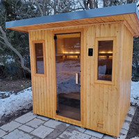 5x7 Traditional Outdoor Sauna - Premium Quality
