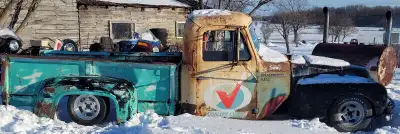 Ih heavy spec milk delivery truck cab 8ft box with 2 bumpers no frame cool yard art or rat rod i cou...