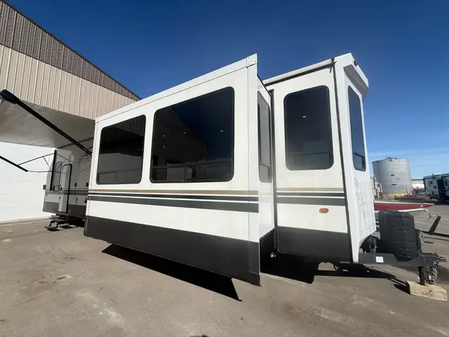 2022 Forest River Cedar Creek Cottage 40CDL in Travel Trailers & Campers in St. Albert - Image 10
