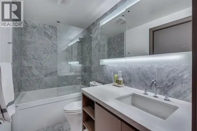 PH2015 68 SMITHE STREET Vancouver, British Columbia in Long Term Rentals in Vancouver - Image 12