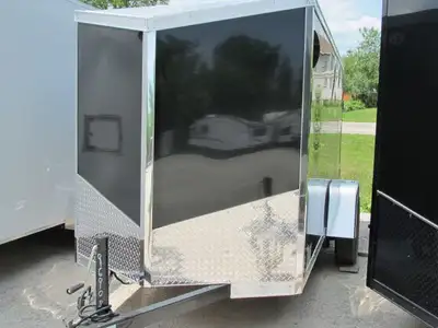 2026 US CARGO 510 SINGLE AXLE SLANT NOSE V-FRONT- 10' PLUS THE V, RAMP DOOR, SCREWLESS EXTERIOR, 60'...