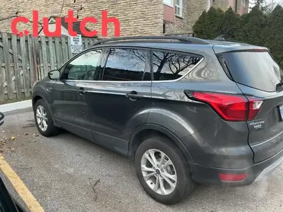 NO ACCIDENTS / CLEAN CARFAX / Front Heated Seats, Touchscreen Display, USB Input and more! Clutch is...