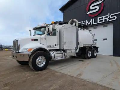 Low HRS, LOW KMS 2019 Peterbilt 348 Tandem Hydrovac Camex Smartvac Hydro Vac non-code KMS: 63,933 HR...